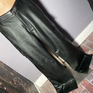 HOLLISTER - NWT - cargo pants: black faux leather lined strt. leg - 32R - 14/15R